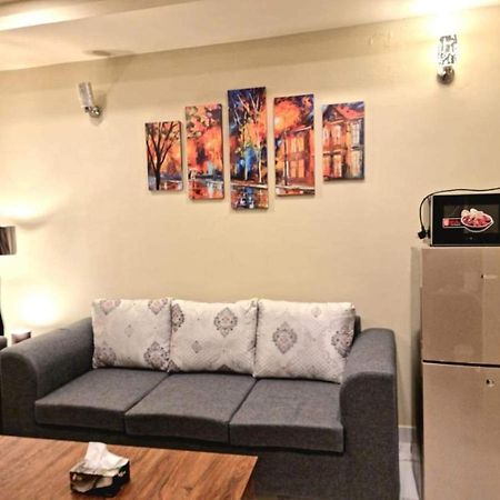 Comfortable & Lovely 1 Bed Apt In Bahria Town Rawalpindi Esterno foto